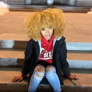 Meet your Posher, Briana